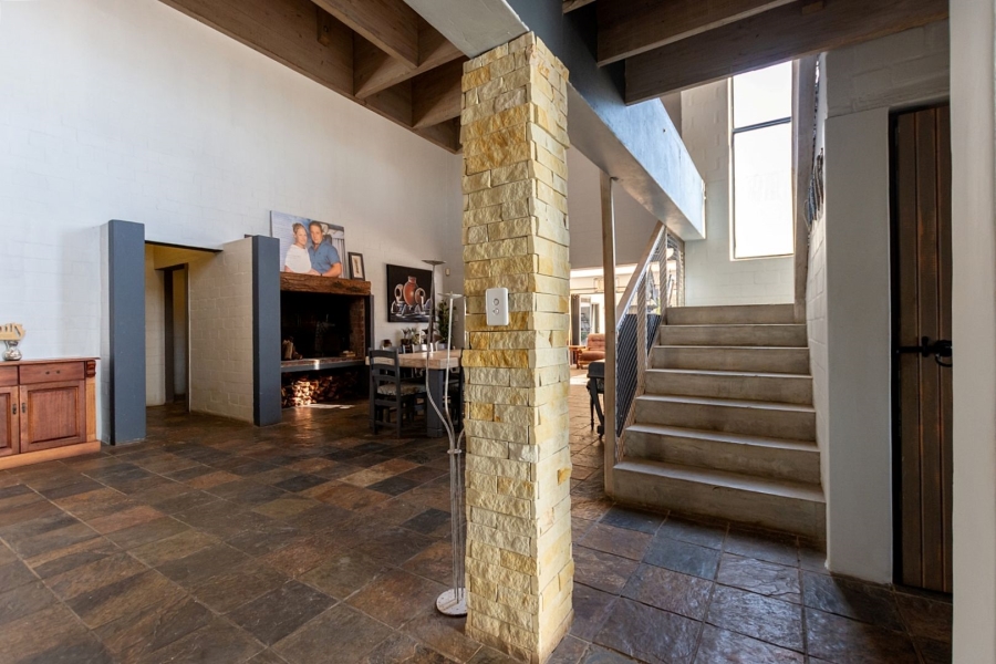 13 Bedroom Property for Sale in Olifantskop Western Cape